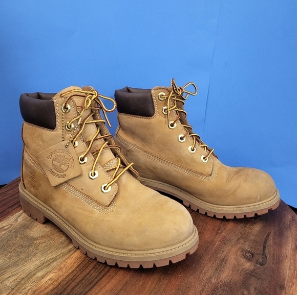 Classic Timberland Waterproof 6" Boots Wheat 12909 Youth 6 (Women's 7.5) - Picture 2 of 13